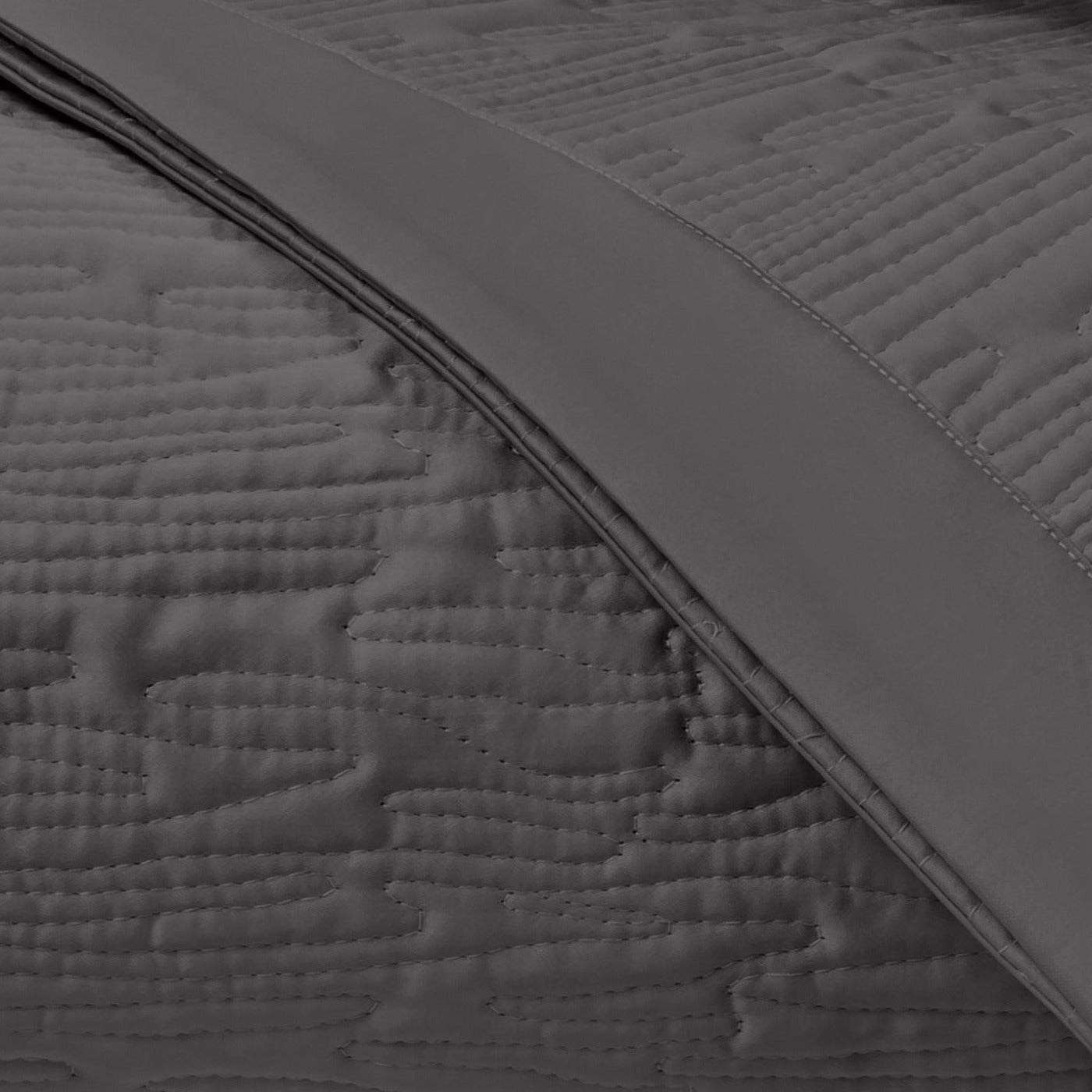 Home Treasures Wave Pattern Quilted Bedding Grisaglia Gray Fine Linens