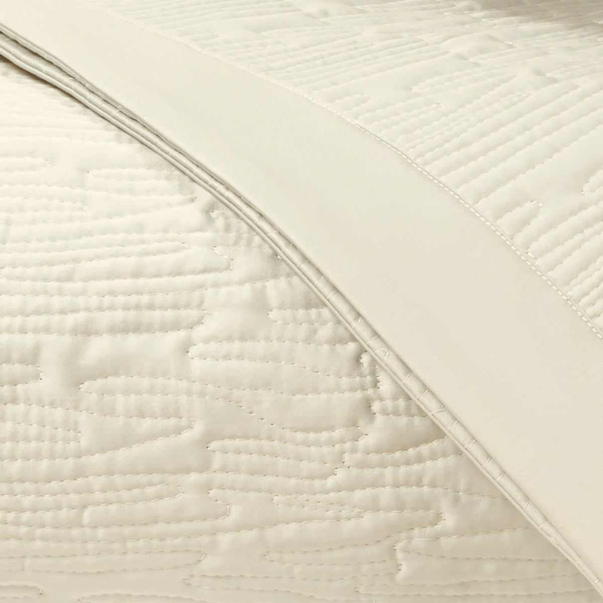 Home Treasures Wave Pattern Quilted Bedding Swatch Ivory (RC) Fine Linens