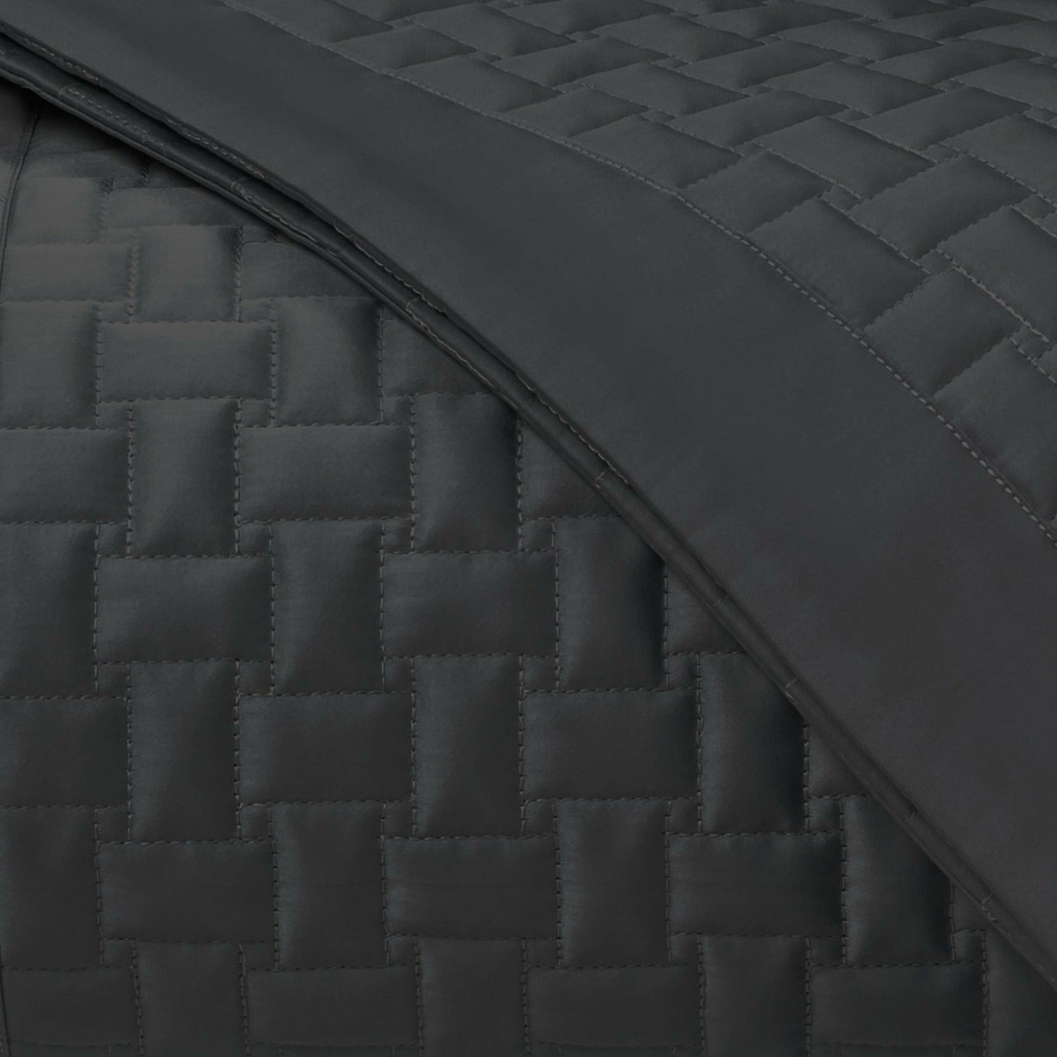 Home Treasures Wicker Quilted Bedding Black Fine Linens