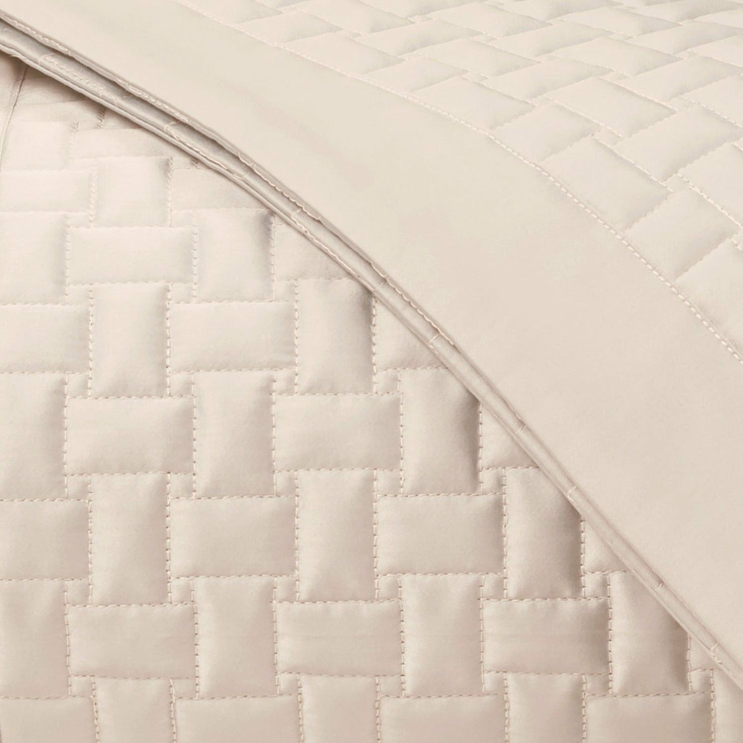 Home Treasures Wicker Quilted Bedding Ecru Fine Linens