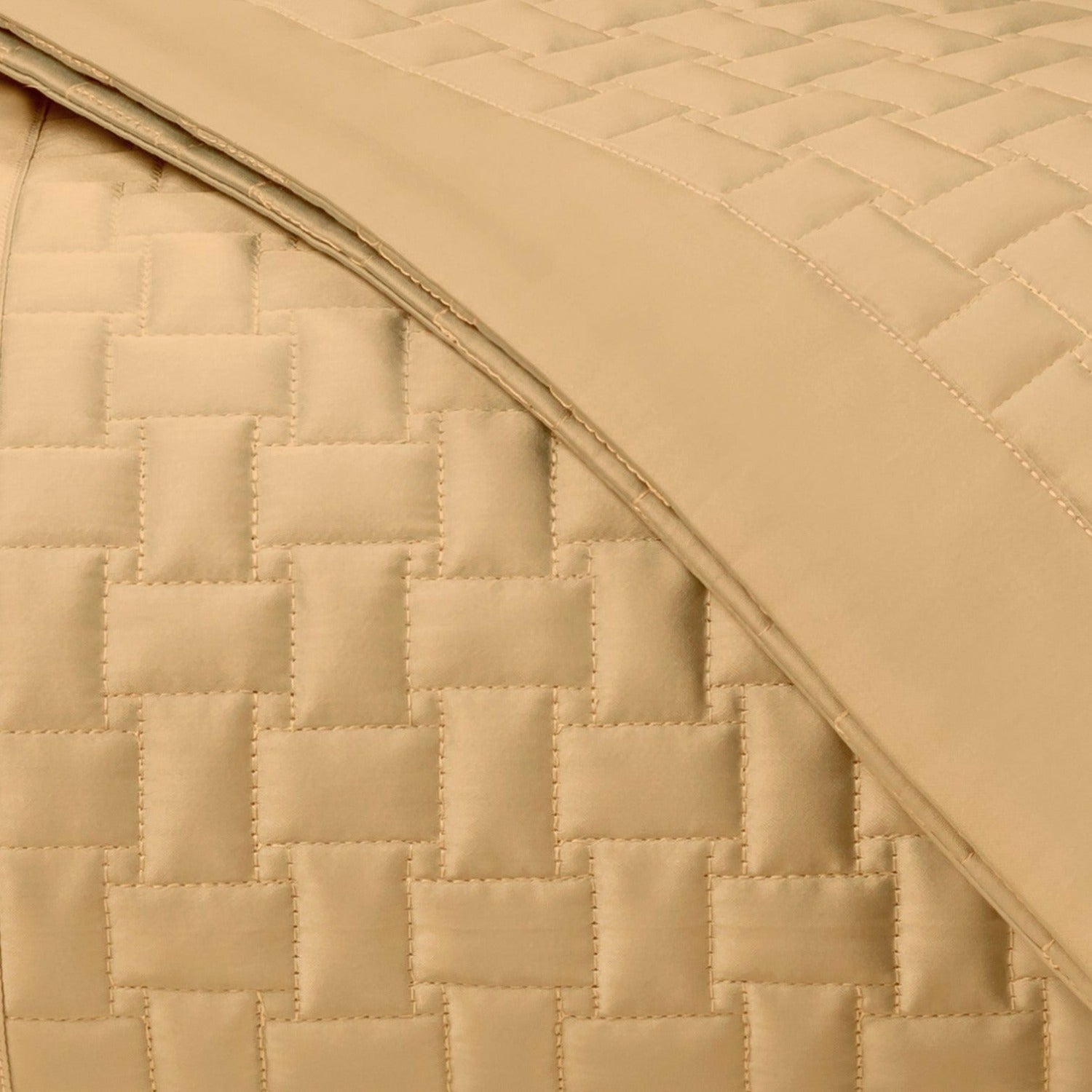 Home Treasures Wicker Quilted Bedding Gold Fine Linens