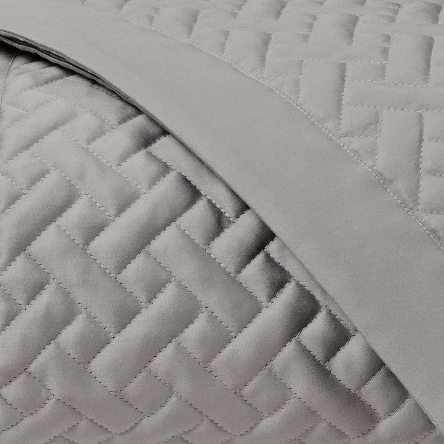 Home Treasures Basketweave Quilted Bedding Fine Linens Chrome