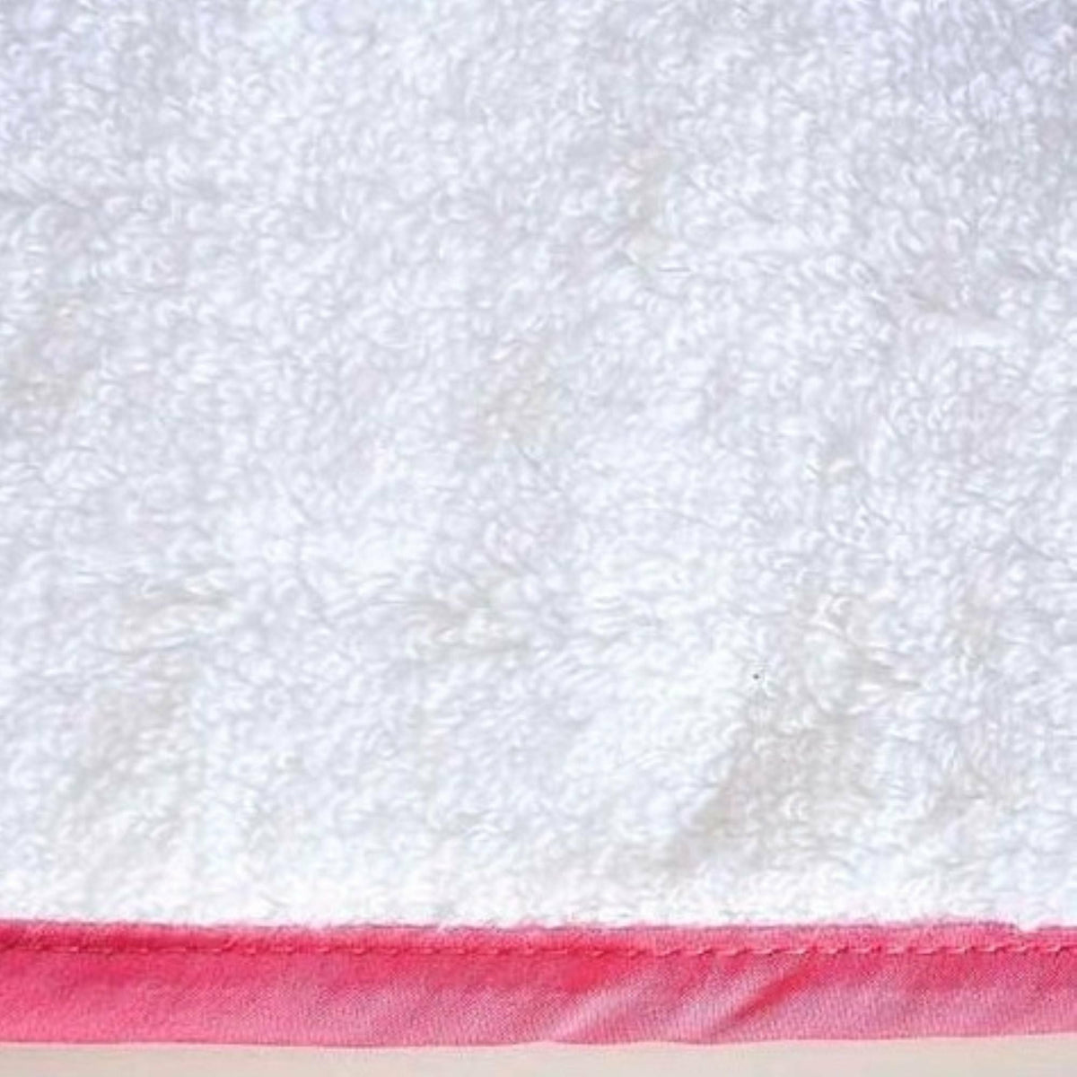 Home Treasures Bodrum Bath Towel Swatch White/Brilliance Pink Fine Linens