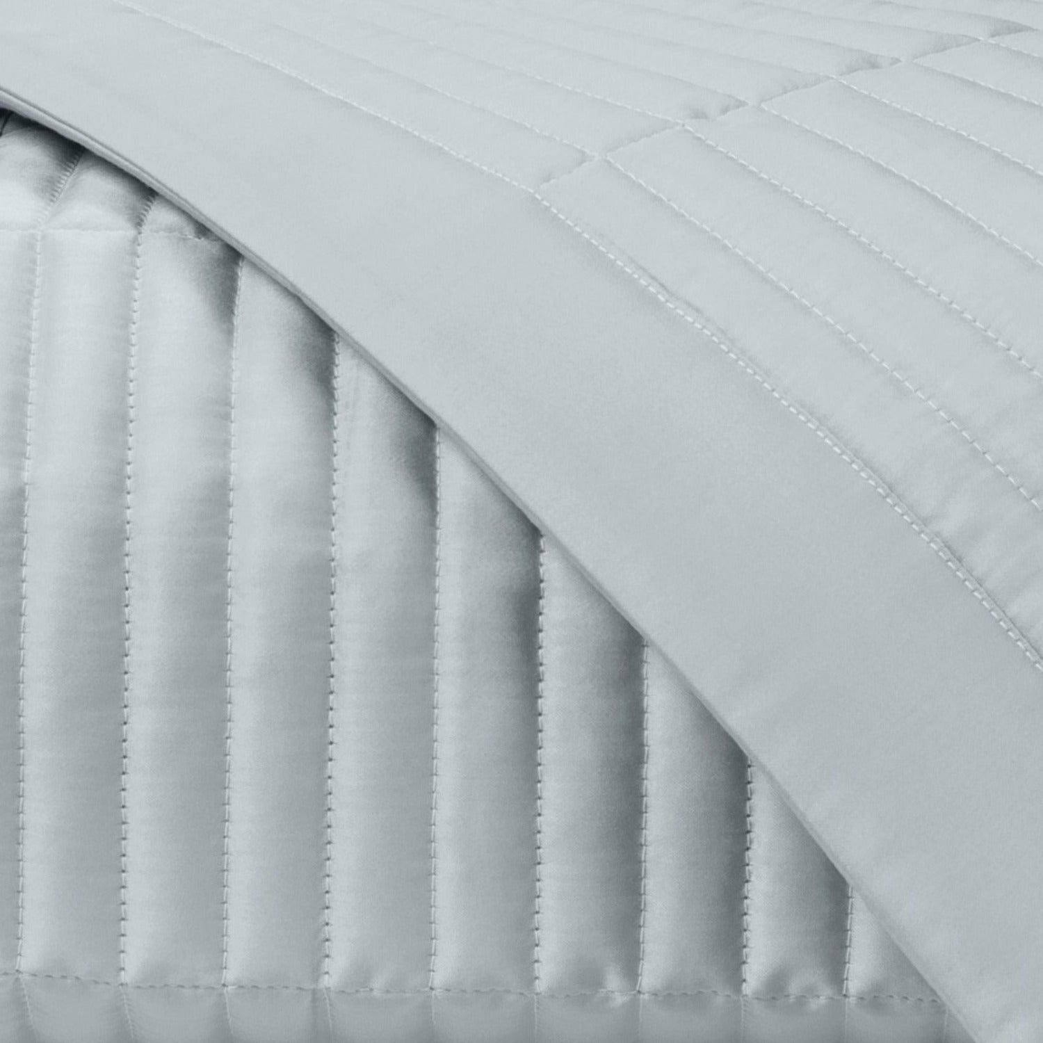 Home Treasures Channel Pattern Quilted Bedding Blue/Gray Fine Linens