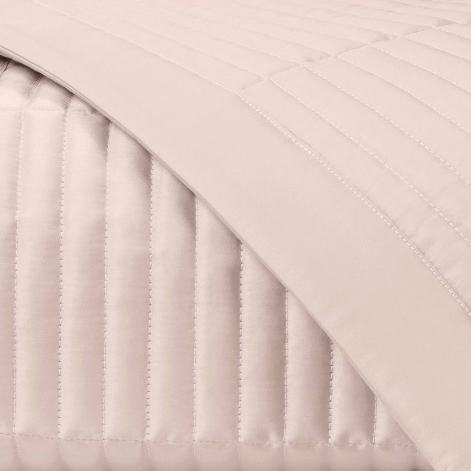 Home Treasures Channel Pattern Quilted Bedding Light Pink Fine Linens