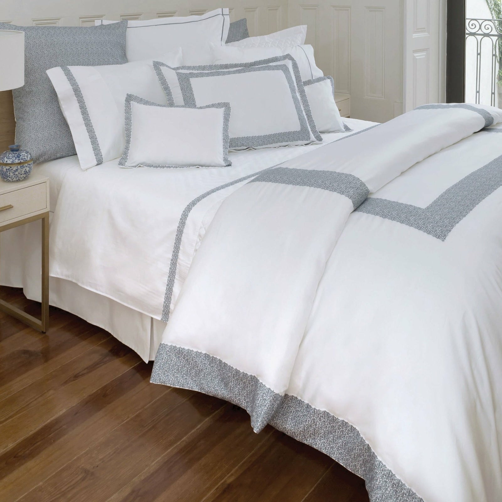 BOVI Malone Bedding Main White/Dove Fine Linens