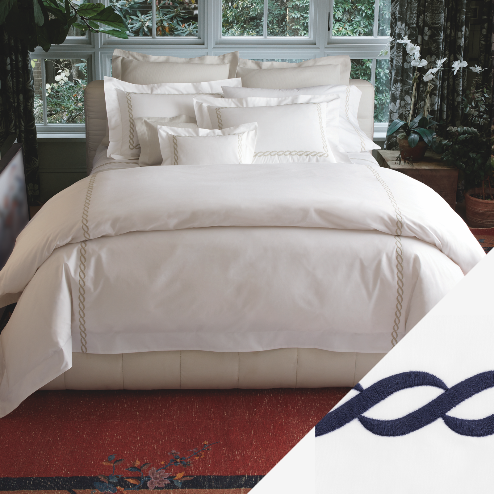 Matouk Classic Chain Full Bedding Navy