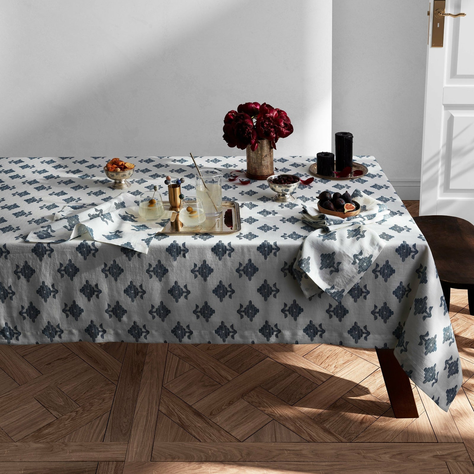 Matouk Schumacher Rubia Table Linens Main Navy Fine Linens