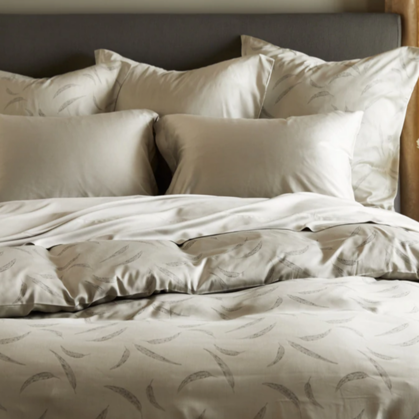 SDH Legna Dahlia Bedding Lifestyle Fine Linens