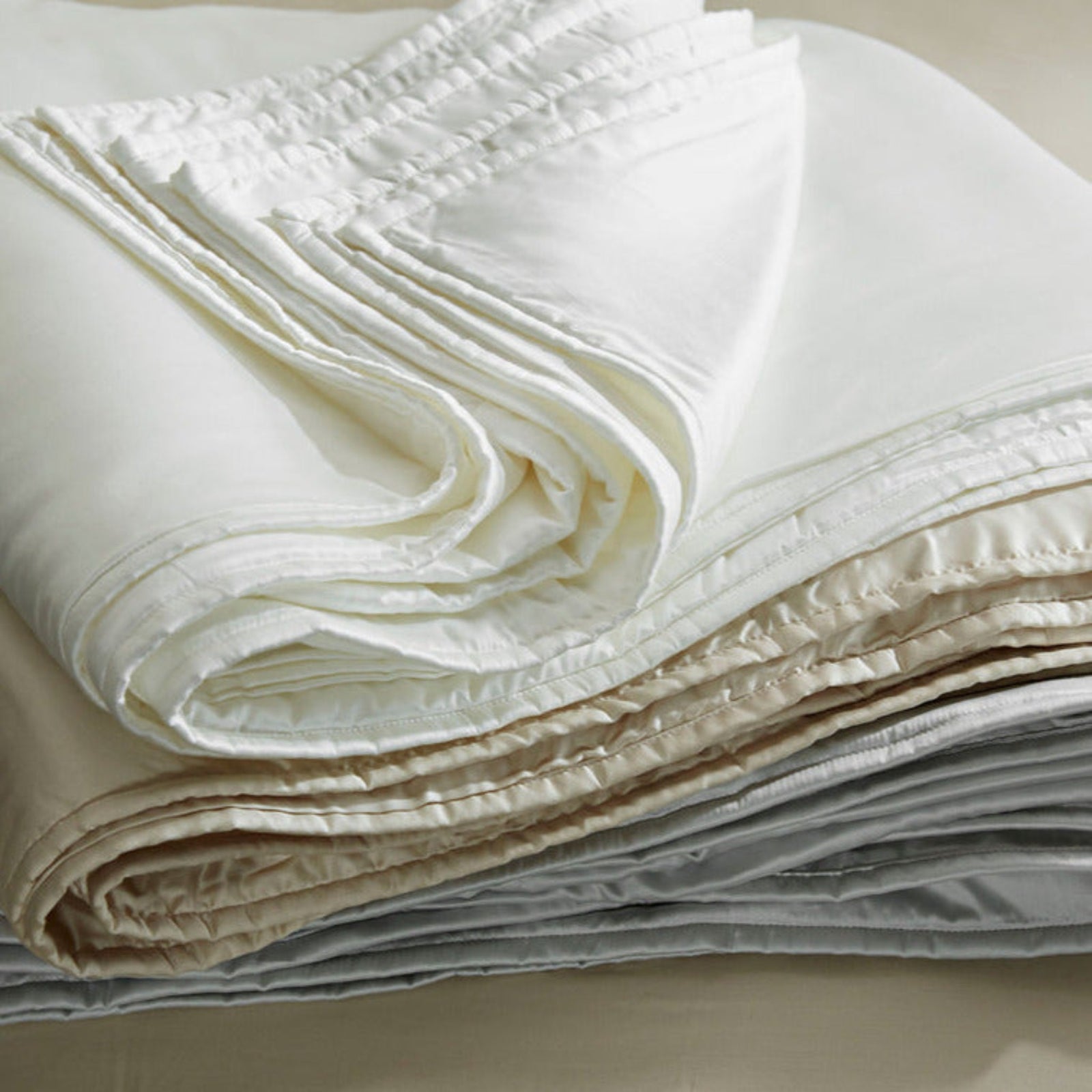 SDH Legna Quilt Blankets Main Cloud Fine Linens