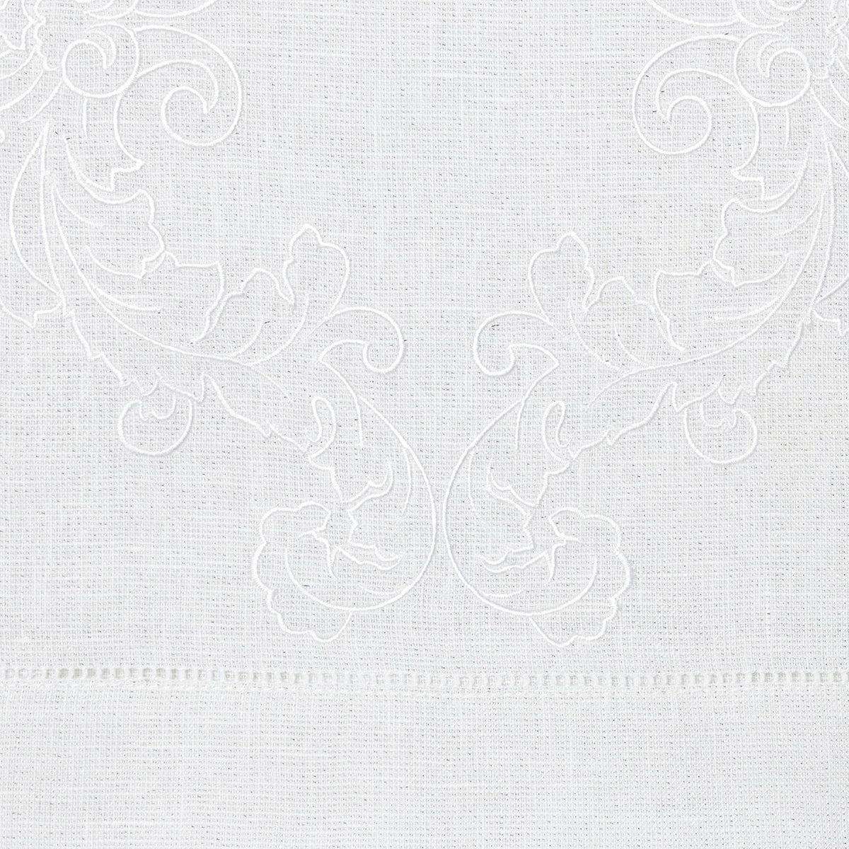 Sferra Tissi Table Linens Swatch Silver/White Fine Linens