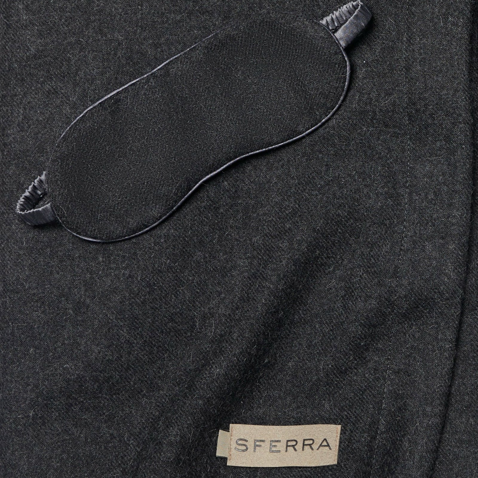 Sferra Viaggio Travel Set Smoke Main Fine Linens