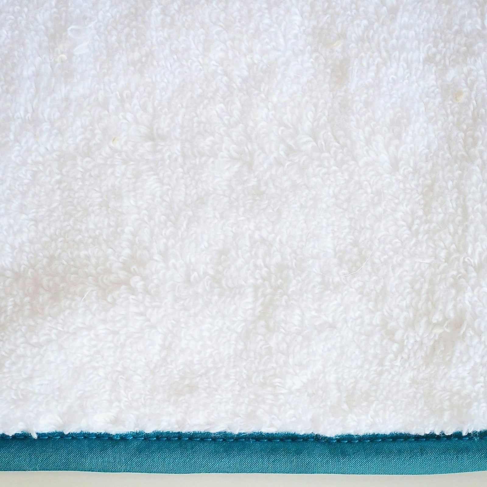 Home Treasures Bodrum Bath Towel White Teal Royal Sateen Fine Linens