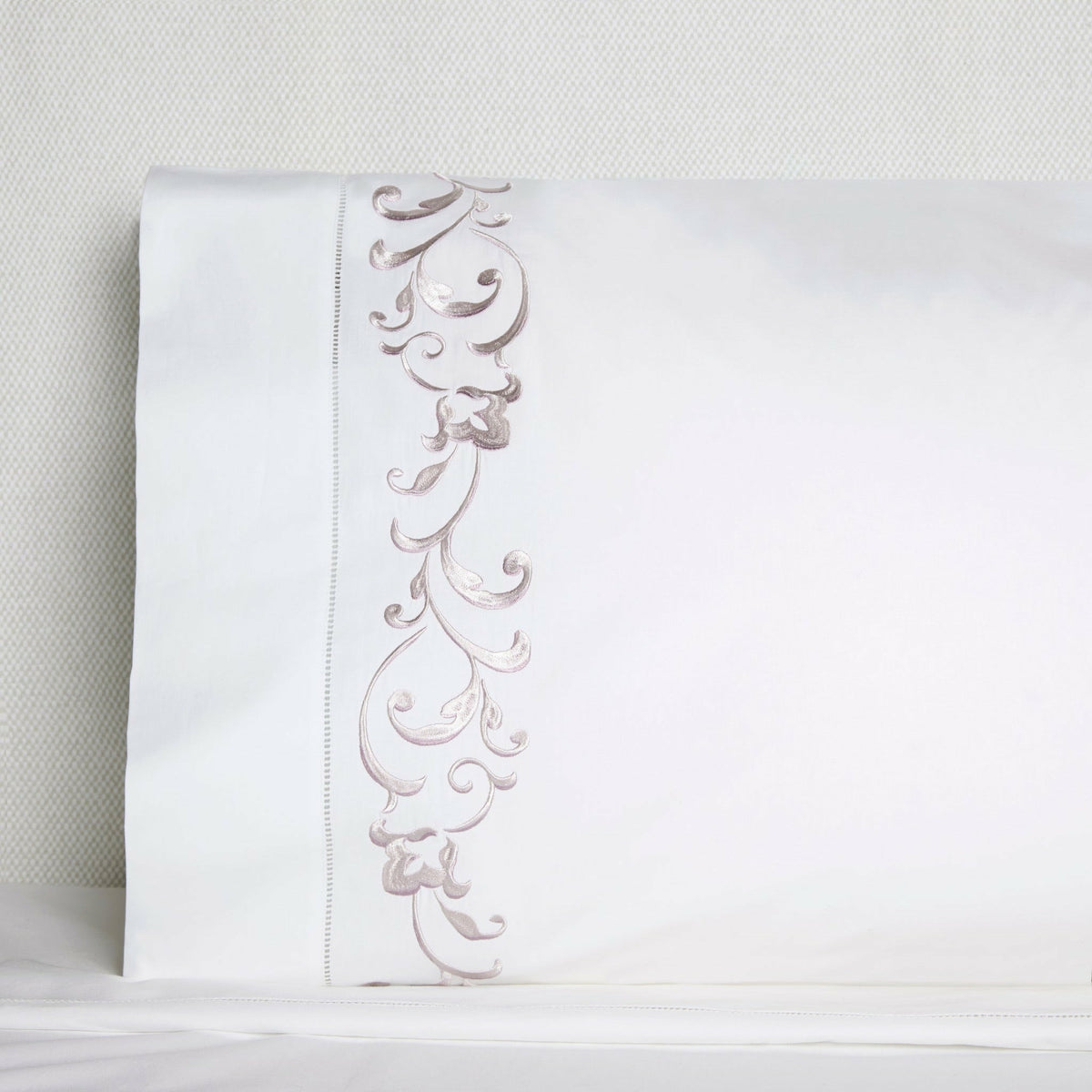 Sferra Griante Bedding Pillowcase Corner White/Opal Fine Linens