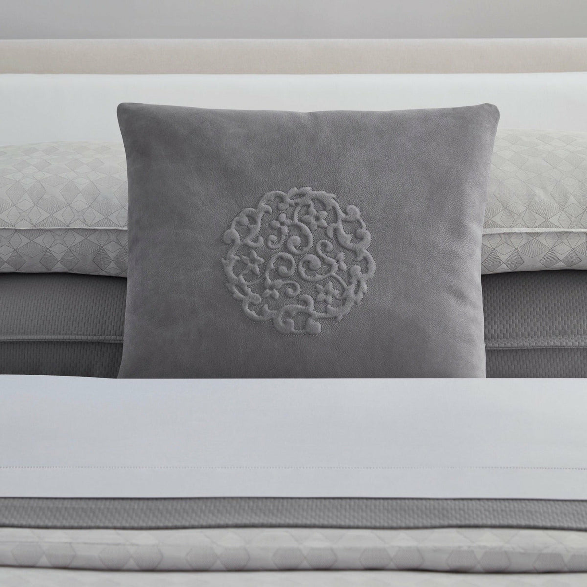 Sferra Veneto Decorative Pillow Fine Linen Titanium