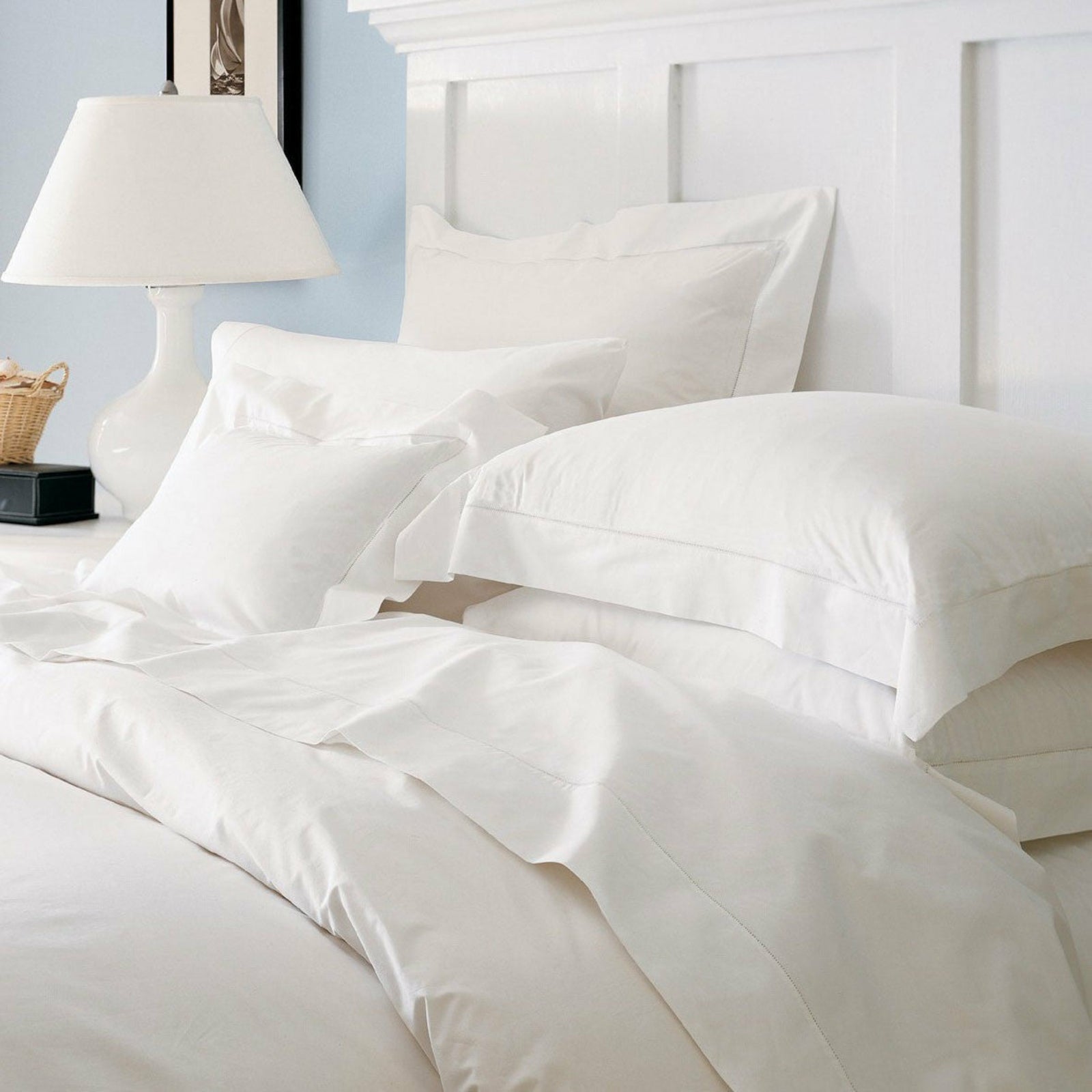 Closeup Image of Sferra Classico Pure Linen Bedding