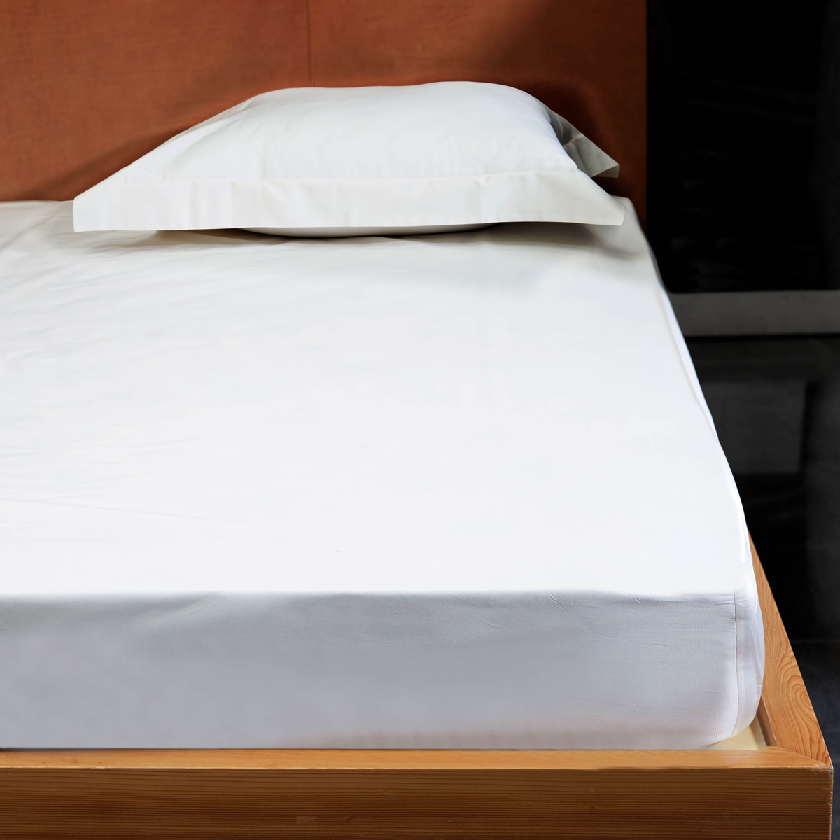 Fitted Sheet of Signoria Luce Bedding in White Color