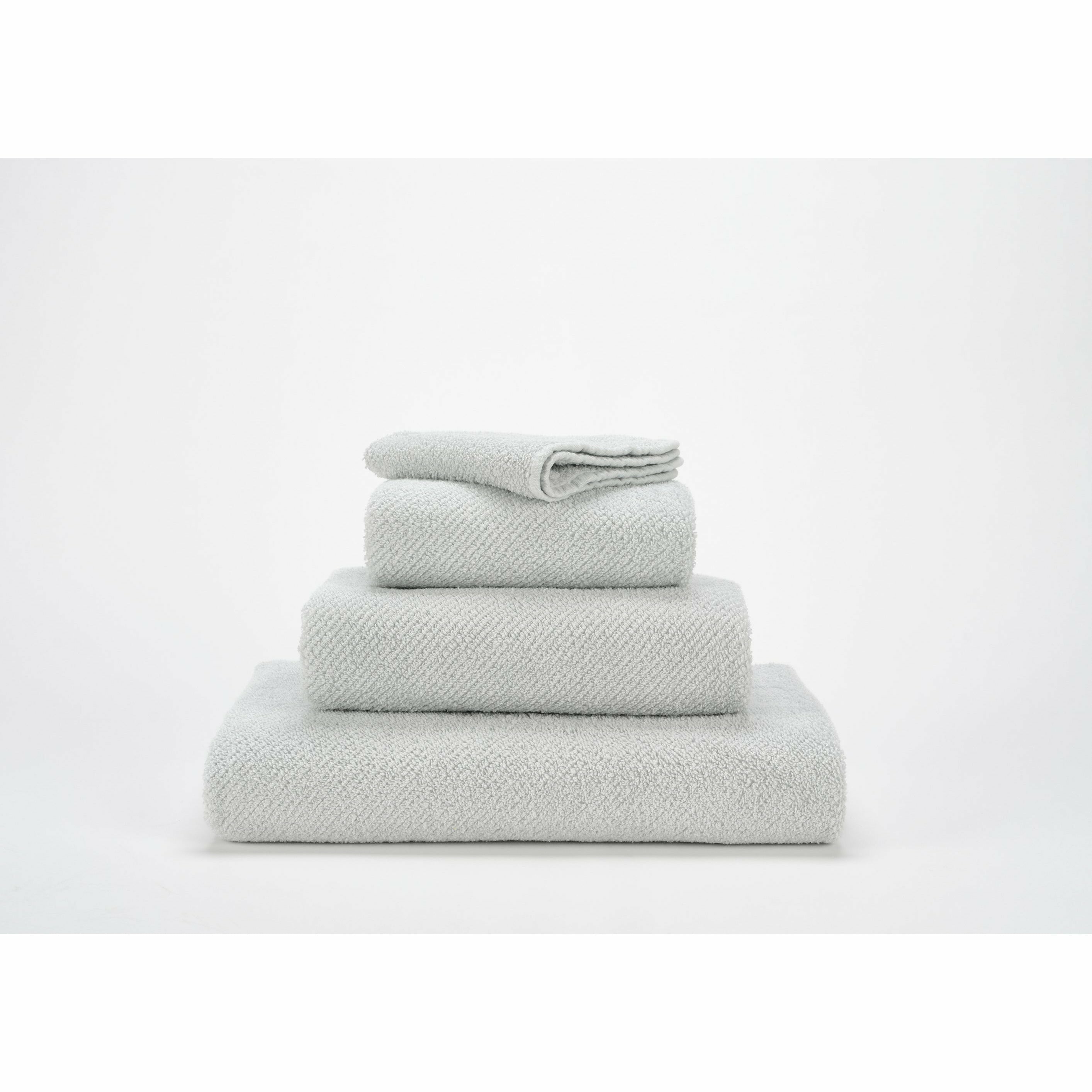 What Makes White Towels The Best Option For Bathrooms? - Boca Terry