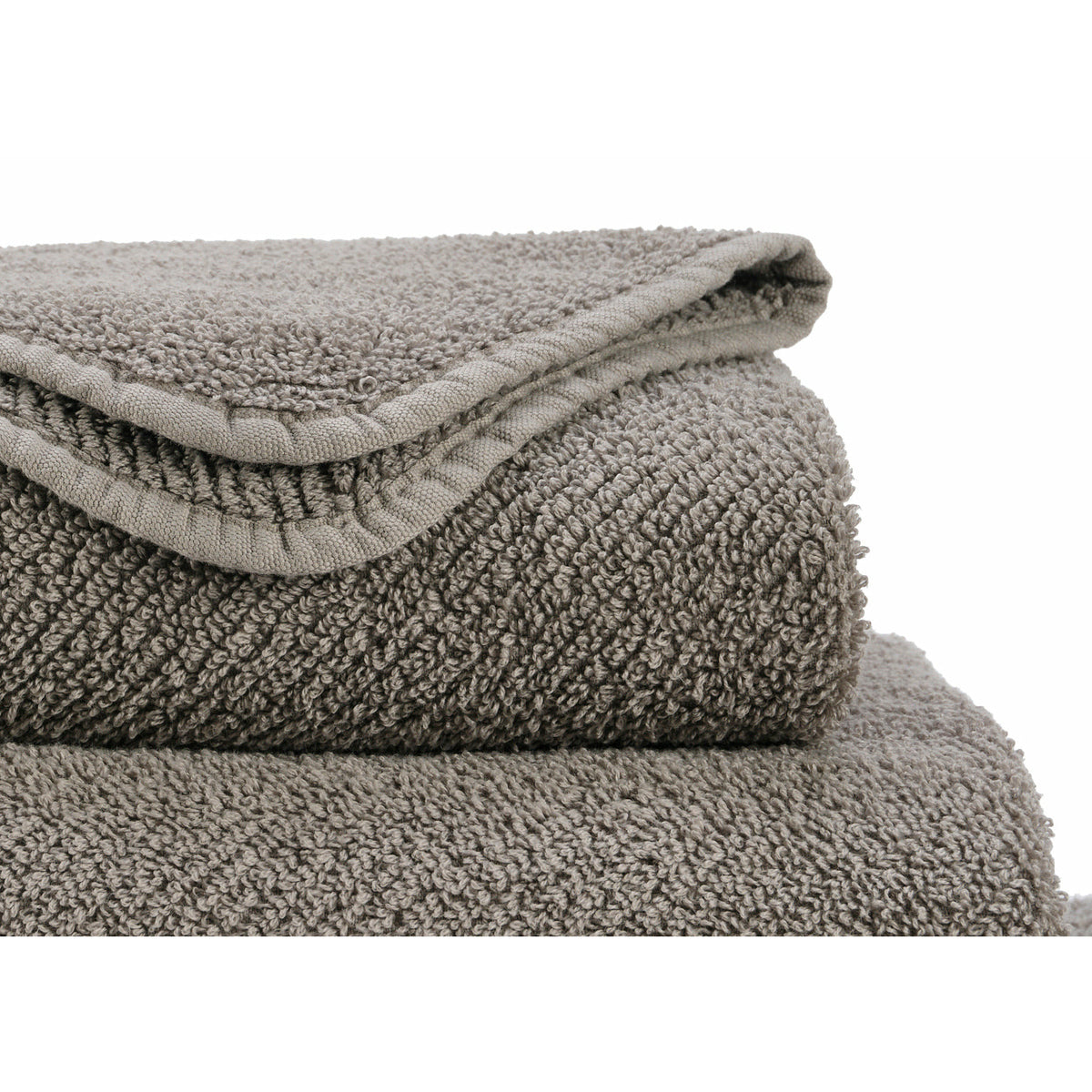 Abyss Twill Bath Towels Close Up Atmosphere (940) Fine Linens