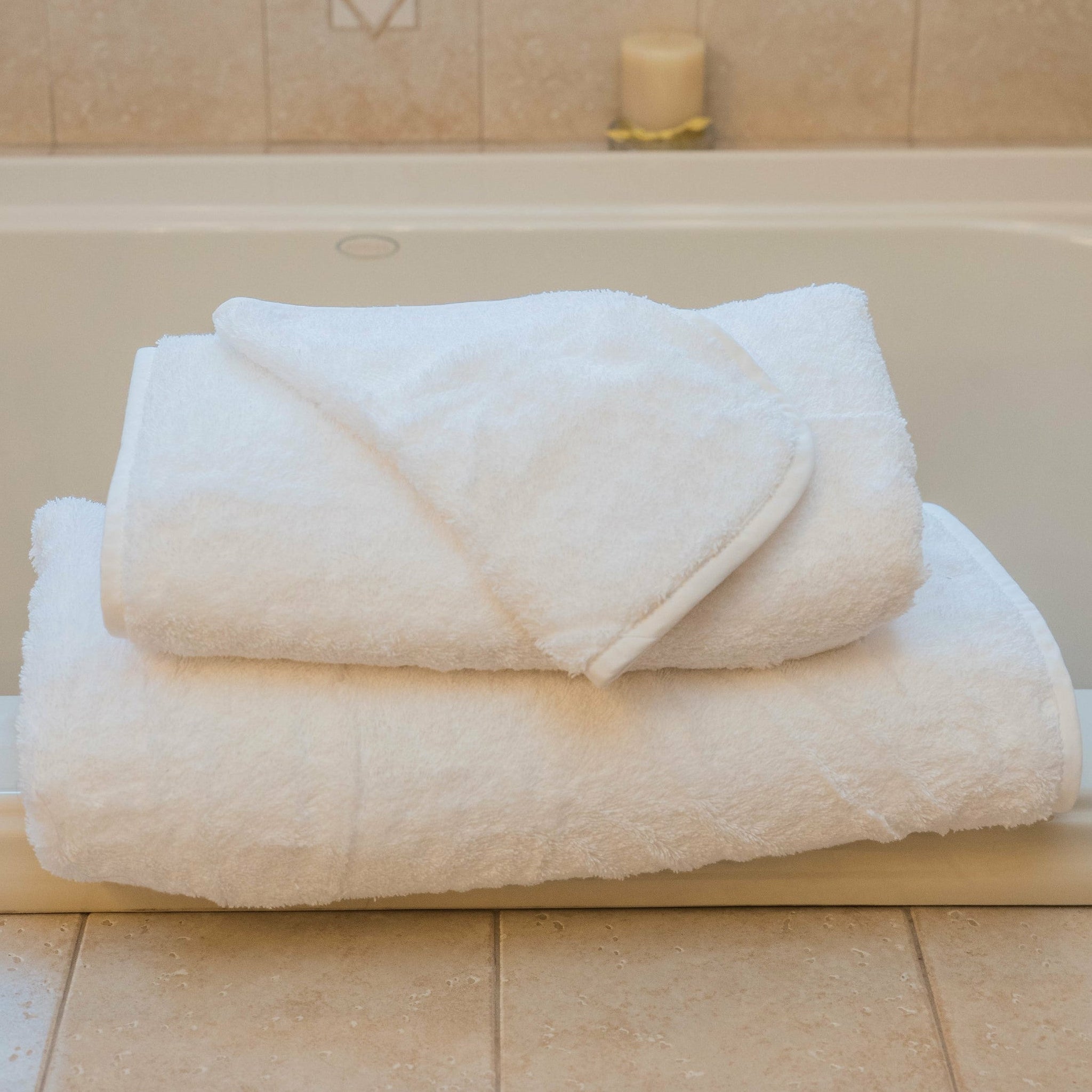 Luxury Bath Towel Set 100% Cotton 2 Pack Bath Towels 700 GSM Light