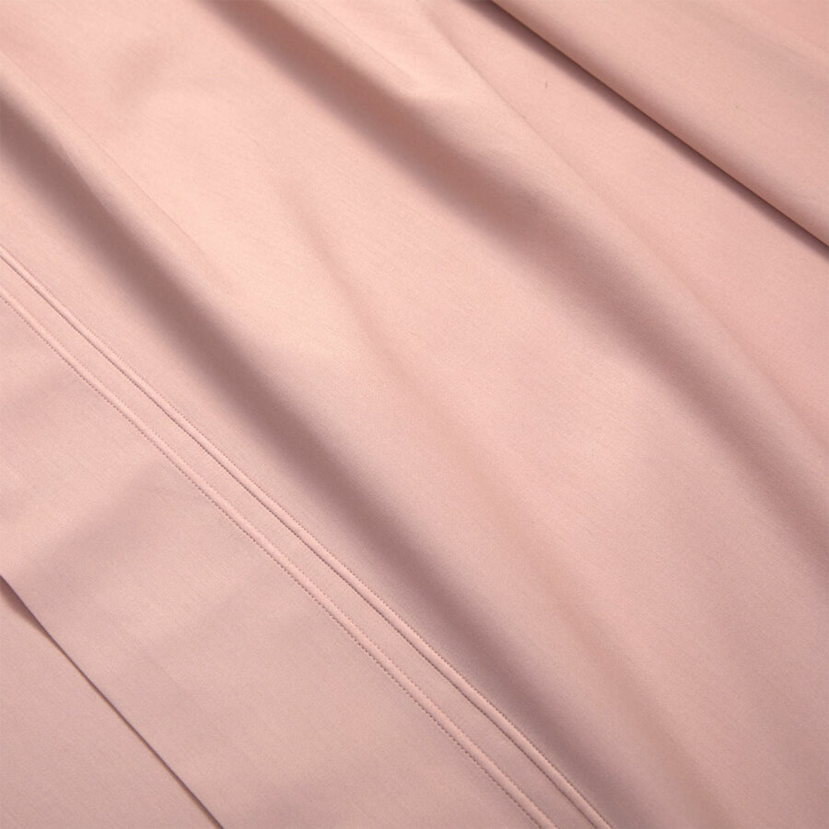 Fabric Detail of Yves Delorme Triomphe Bedding in Poudre Color