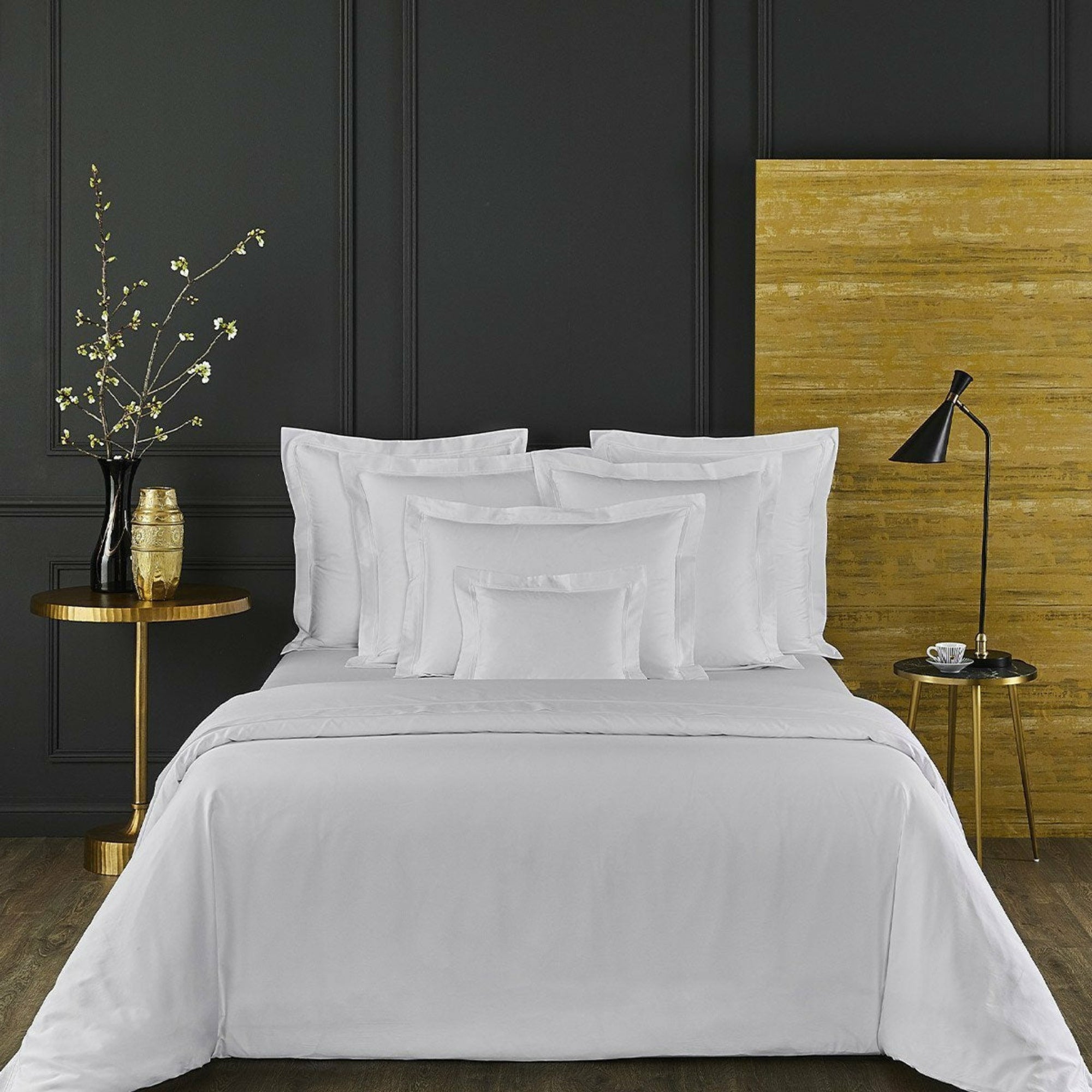 Yves Delorme Triomphe Bedding Main Lifestyle Blanc Fine Linens