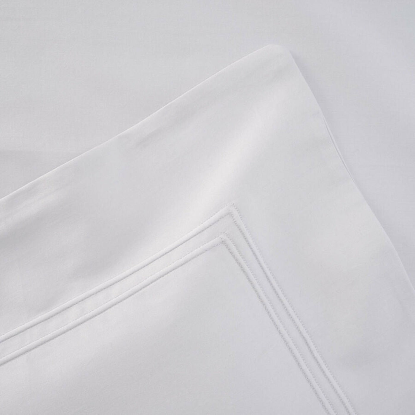 Yves Delorme Triomphe Bedding Main Silver Fine Linens