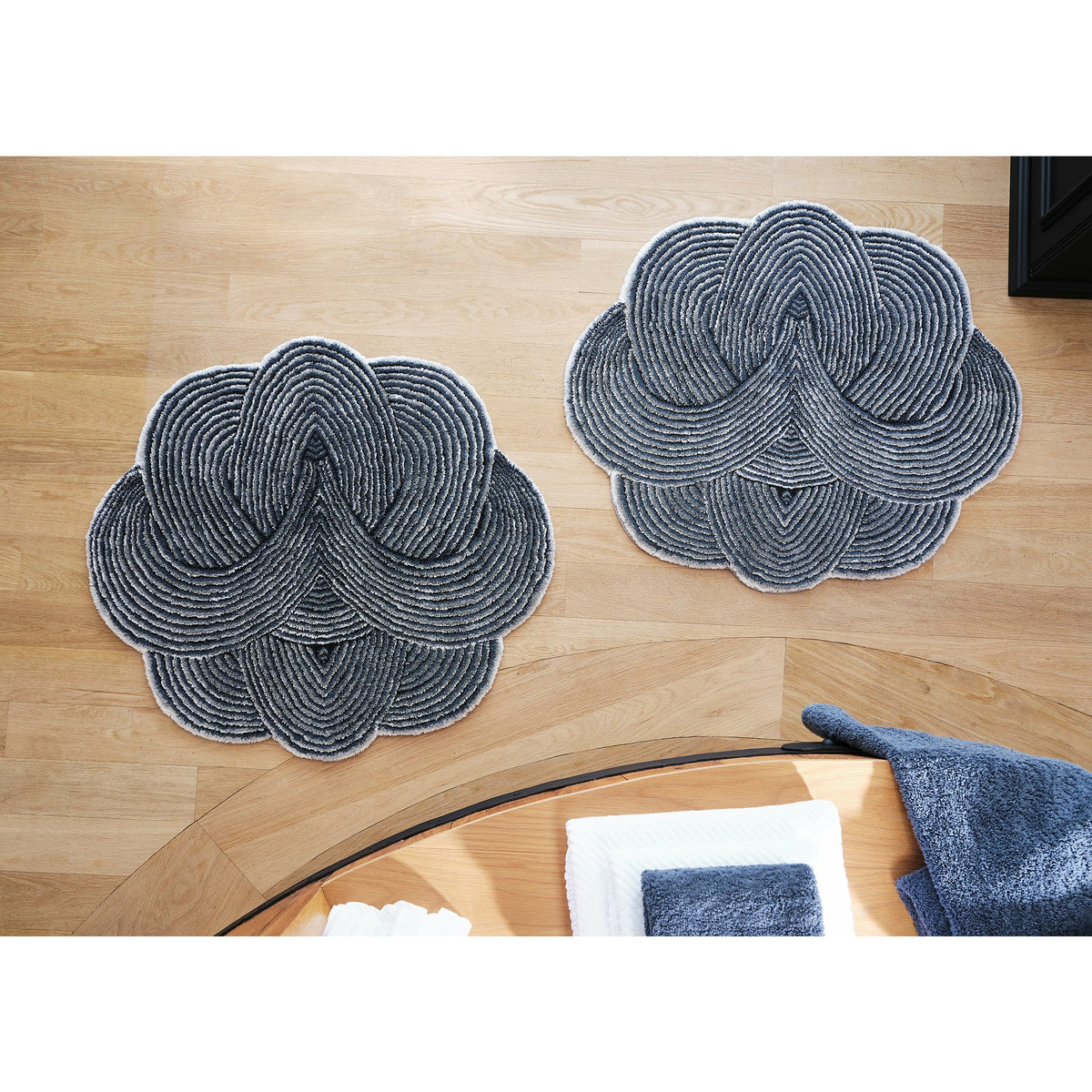 Abyss Habidecor Kyoto Bath Rug On Floor Ivory/Metal Fine Linens