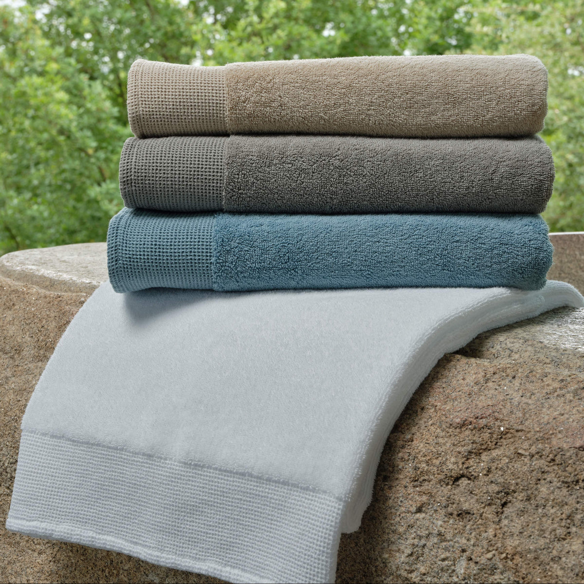 Abyss Abelha Bath Towels Lifestyle (309) Fine Linens