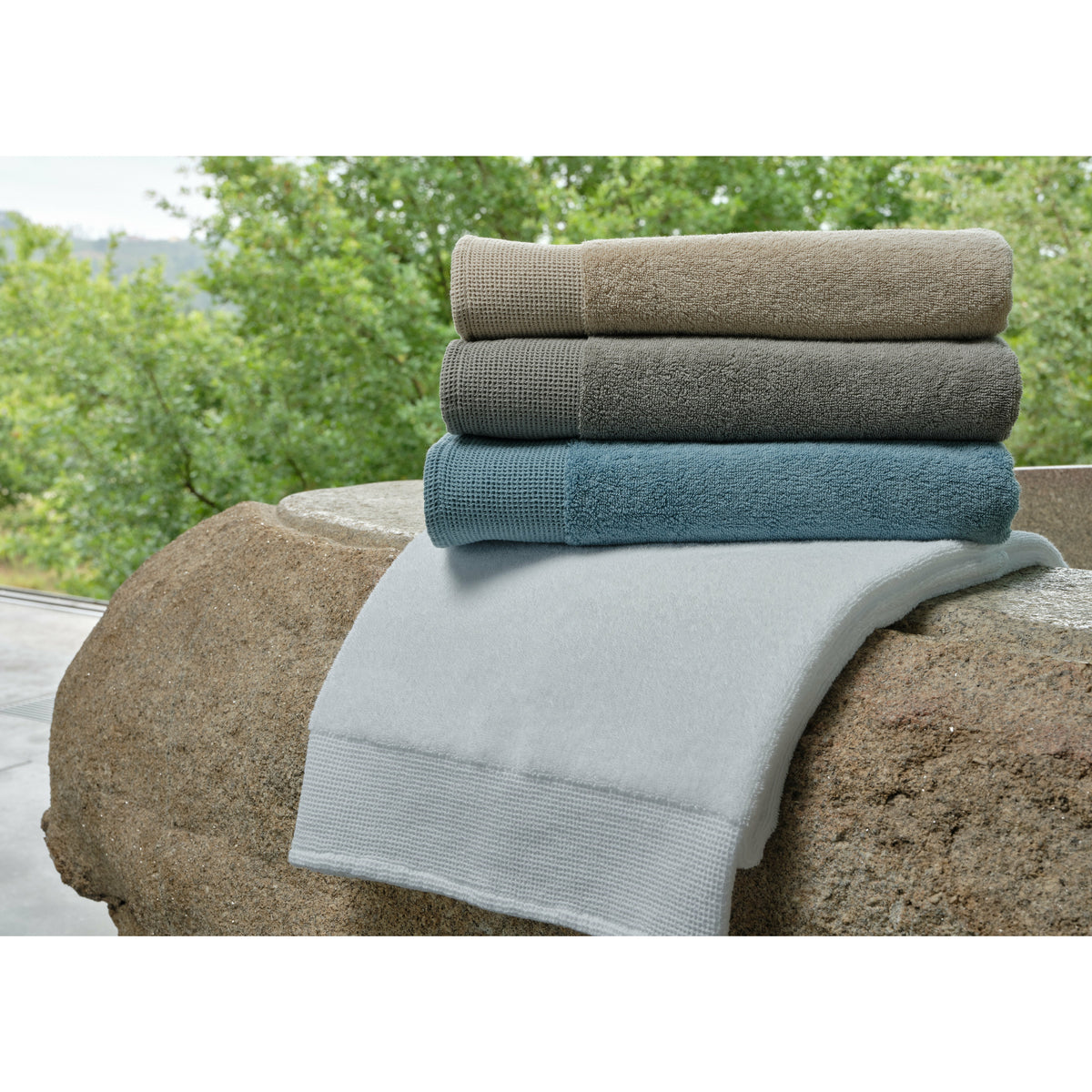 Abyss Abelha Bath Towels Lifestyle (940) Fine Linens