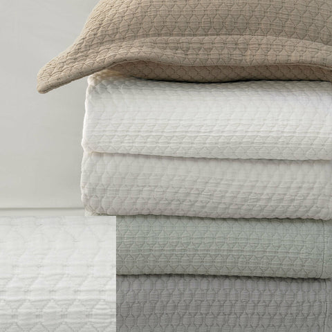 BOVI Simply Cotton Matelassé and Shams - White featured image
