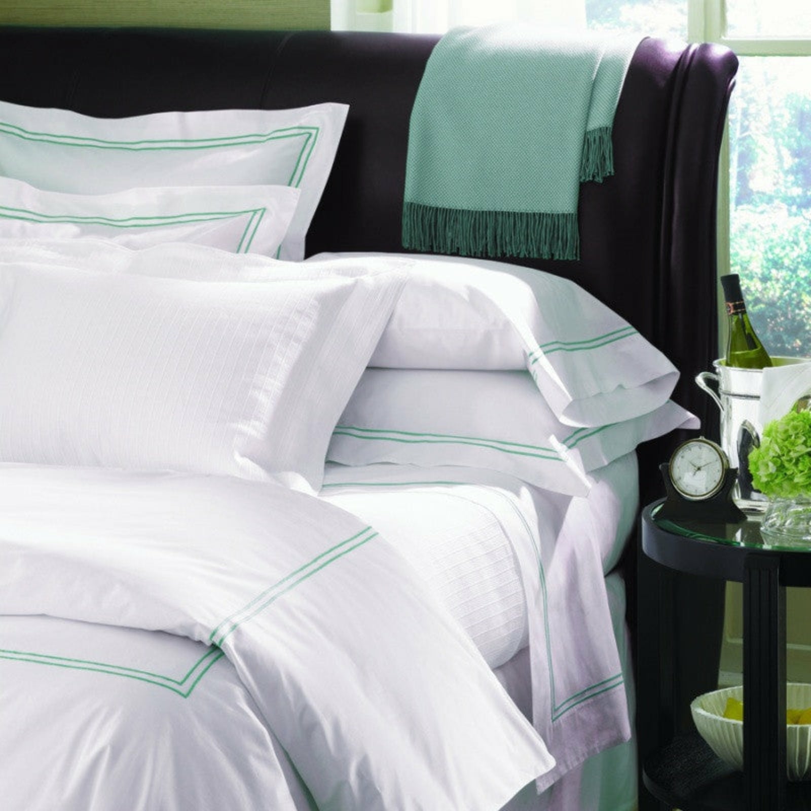 Sferra Grande Hotel Collection White/Aqua Fine Linens